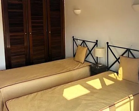 Spacious In D'el Rey Guest house Amoreira (Leiria)